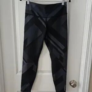 Black Geometric Pattern Leggings